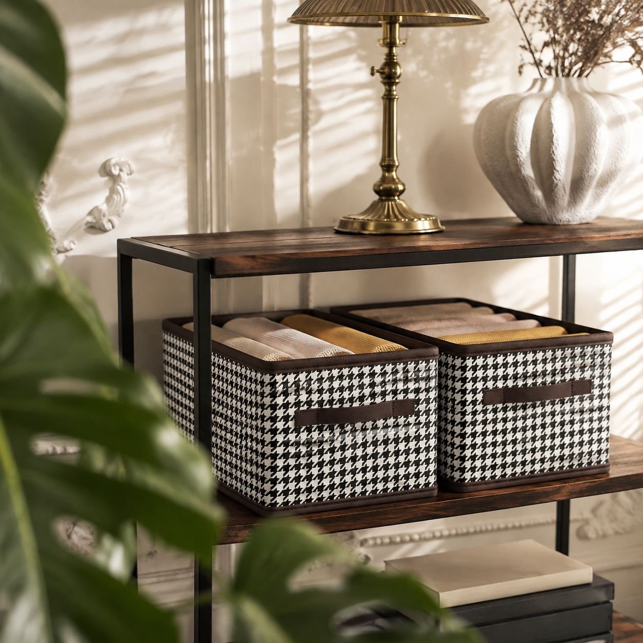Boîte de rangement en forme de patte d'oie pour vêtements