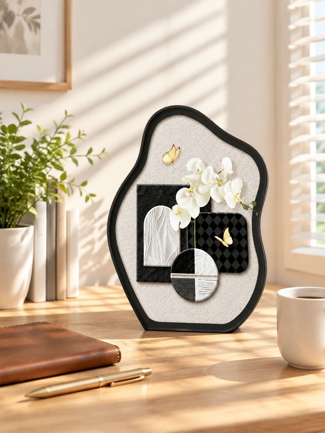 Cuadro de orquídeas y mariposas en decoración de interiores