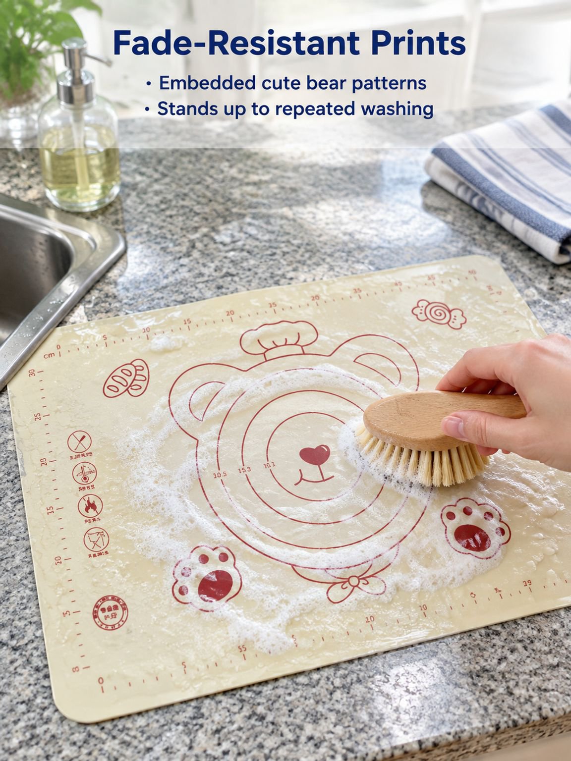 Kneading mat designed for home bakers