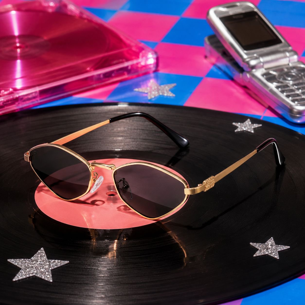 Ocean-themed geometric sunglasses as a stylish summer accessory