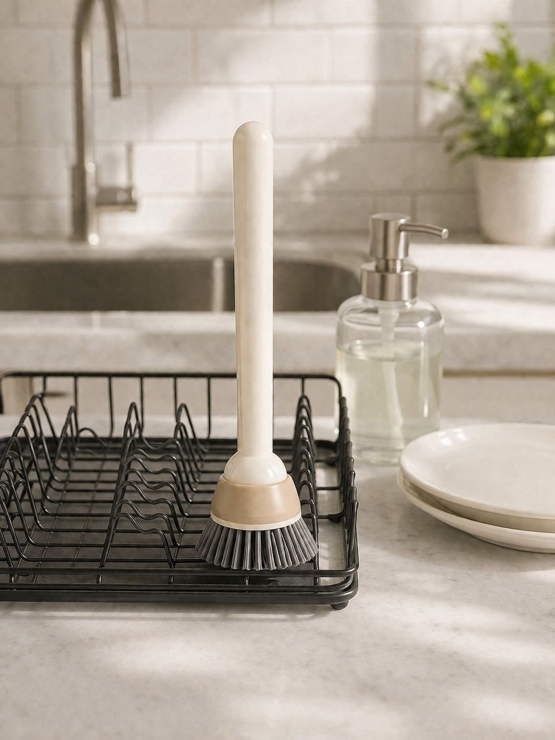 Close-up of special pot brush bristles