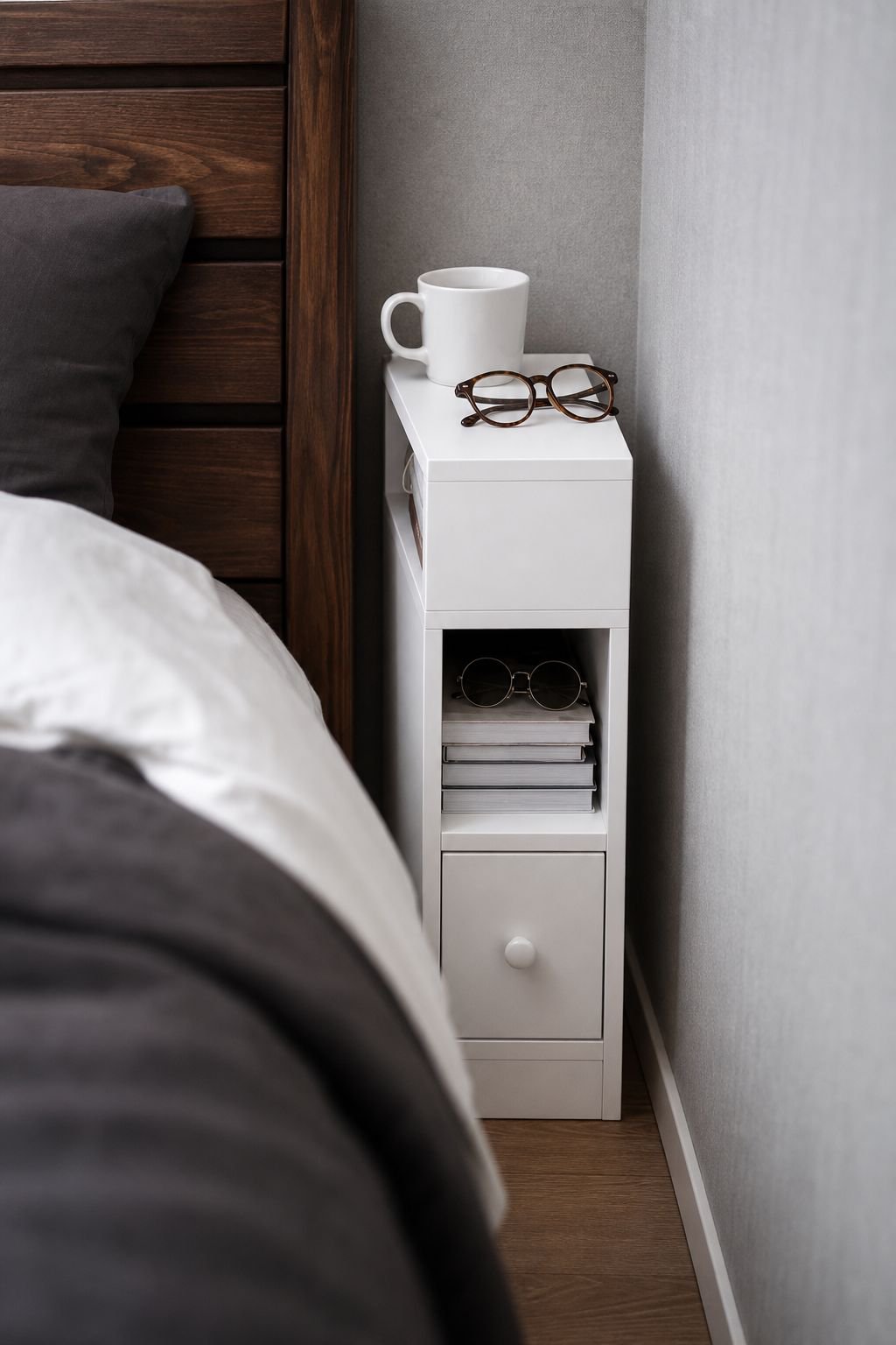 Simple Modern Bedroom Storage Bedside Table