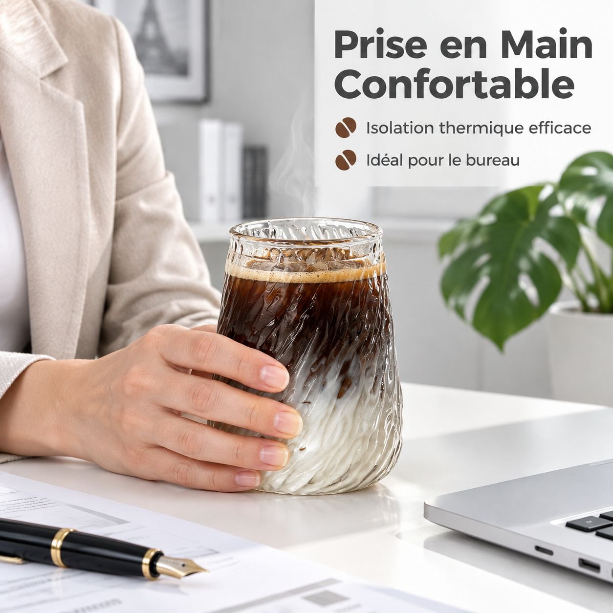 Détail du verre borosilicate transparent pour café