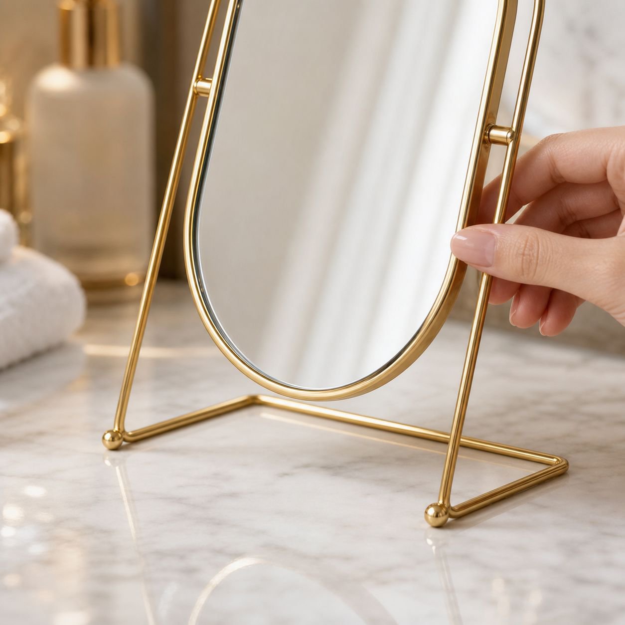 Chic dressing mirror for fashionable home decor