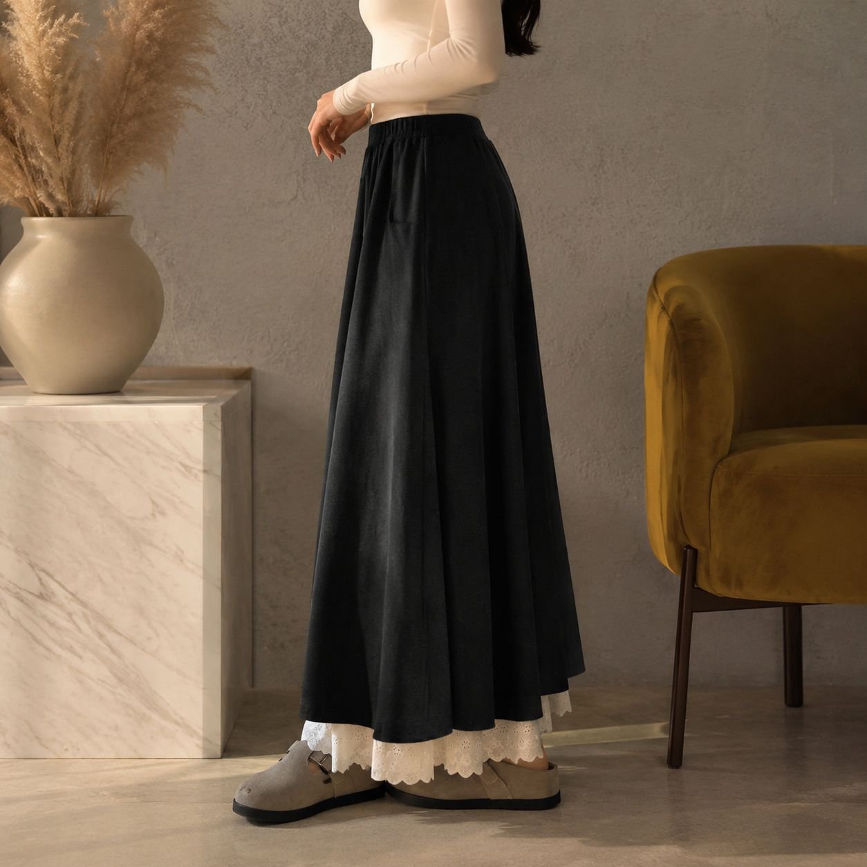 Pantalón-falda slim fit de encaje y borlas en gris oscuro de cintura alta