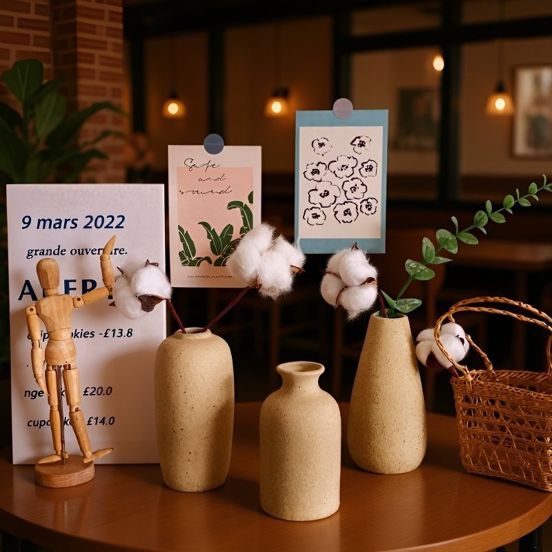 Fehér matt skandináv kerámia váza 