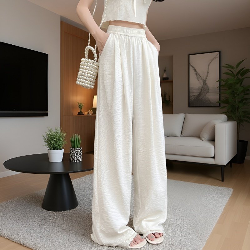 アイスシルク素材の快適なドレープパンツ