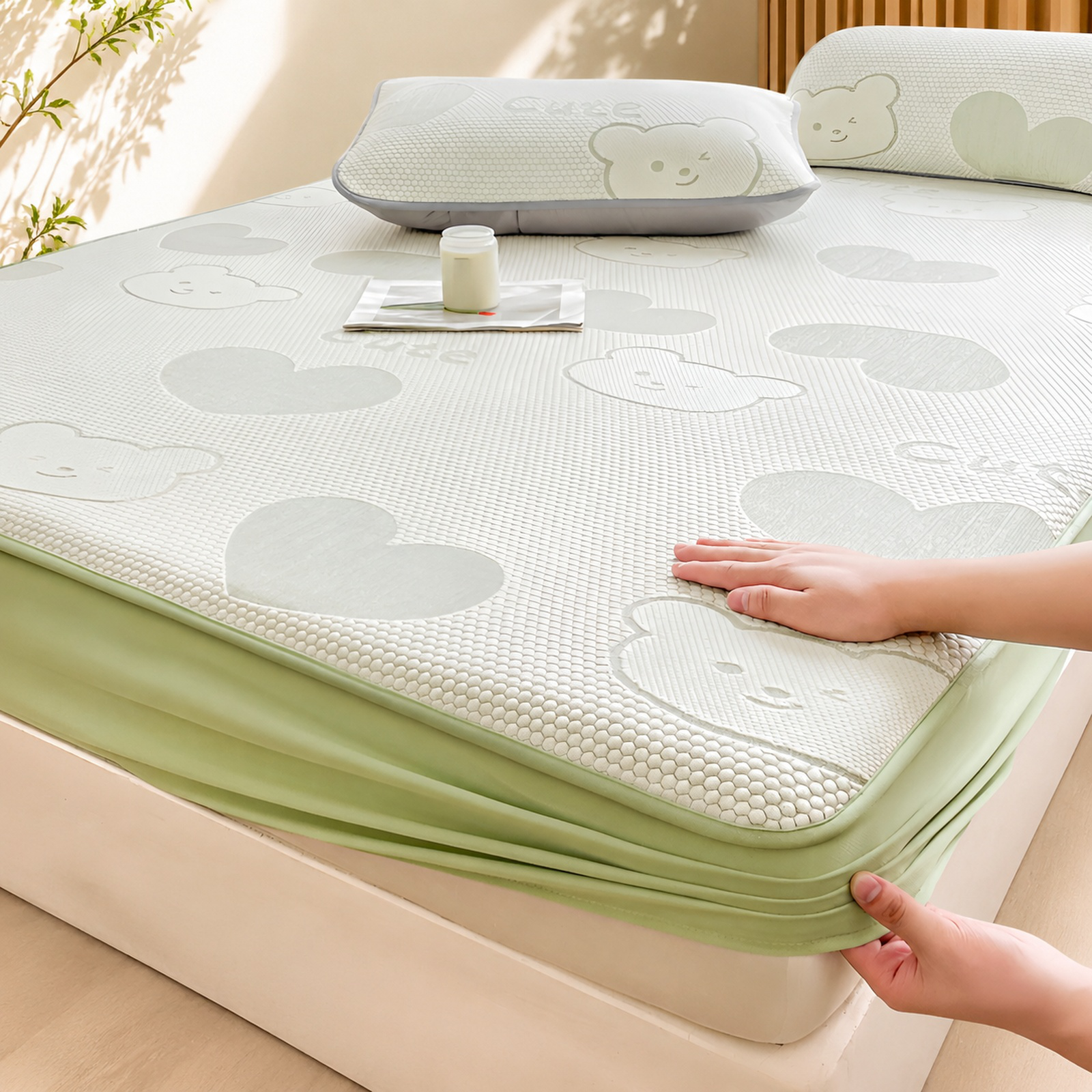 Baby & Mom Ice Silk Tofu Cooling Mat, Washable, Small Size