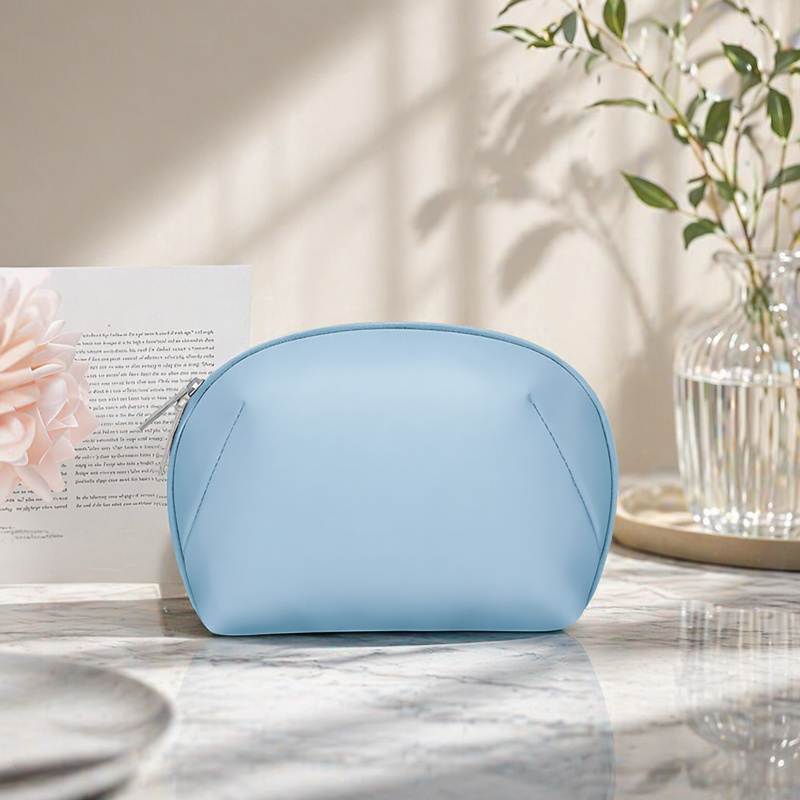 Travel organizer for cables, mouse, and PC gadgets