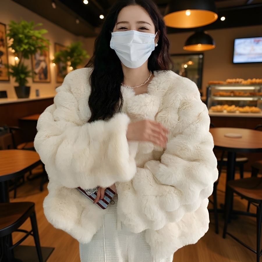 Környezetbarát anyagból készült női kabát