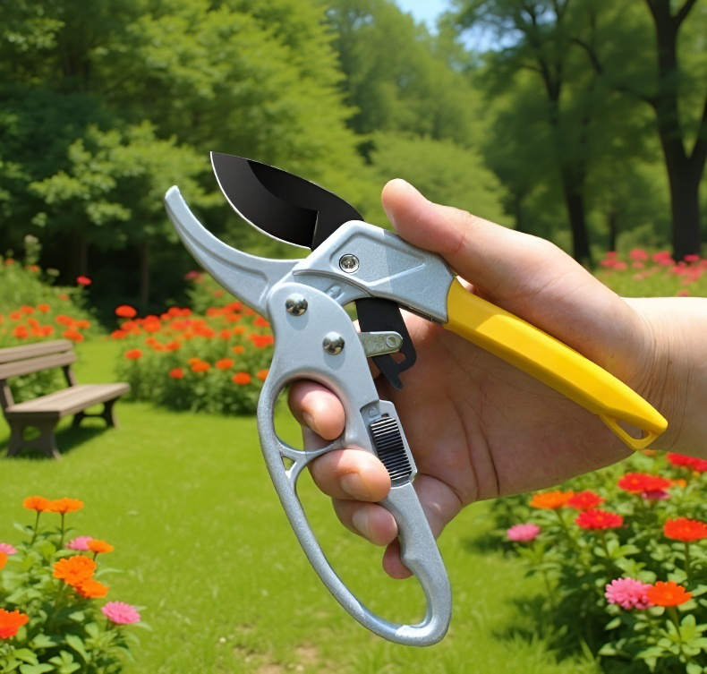 내구성 뛰어난 스테인리스 재질 가위