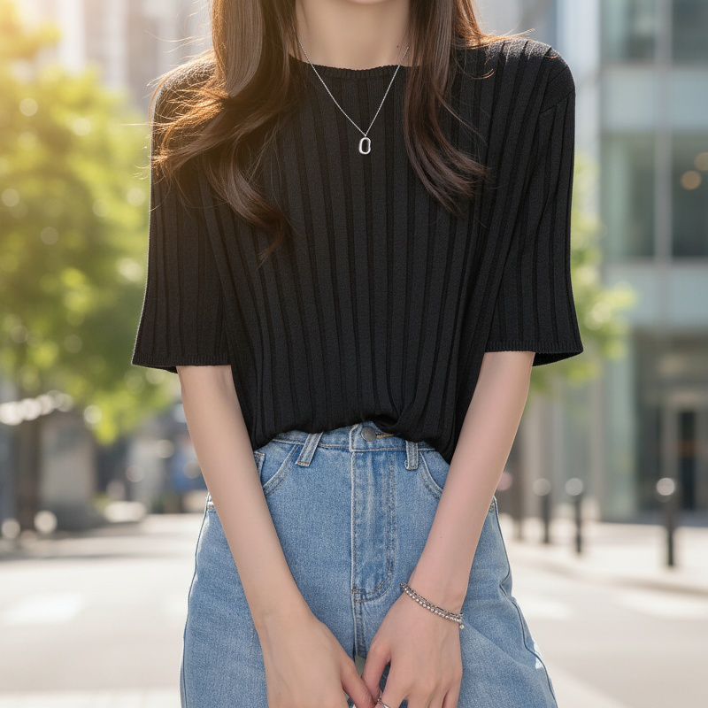 레깅스와 매치한 니트 반팔티 코디