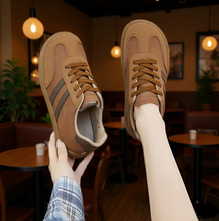 가을 시즌 인기 여학생 운동화