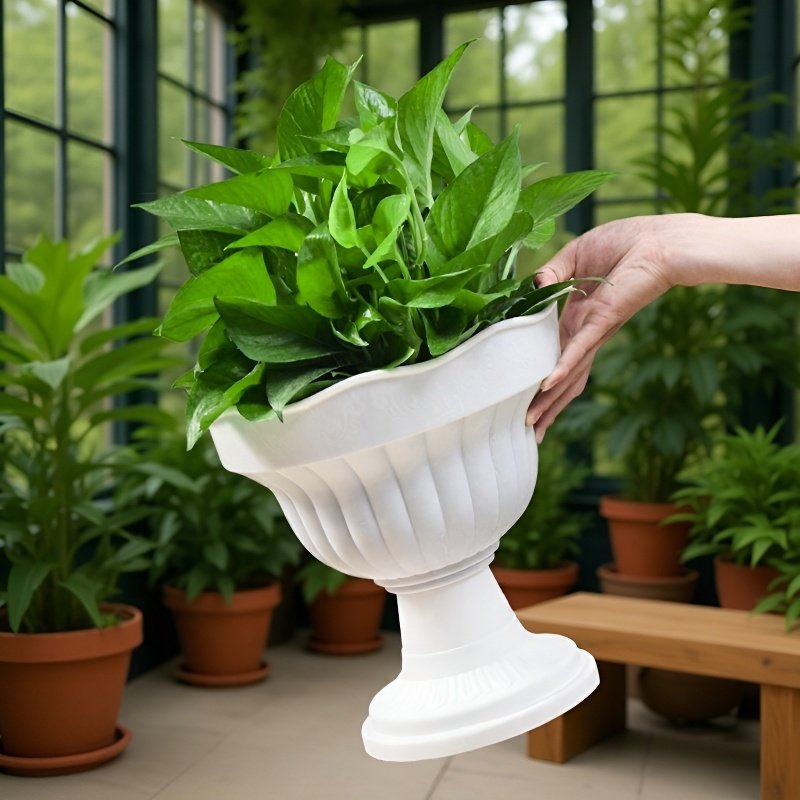  Plastový květináč