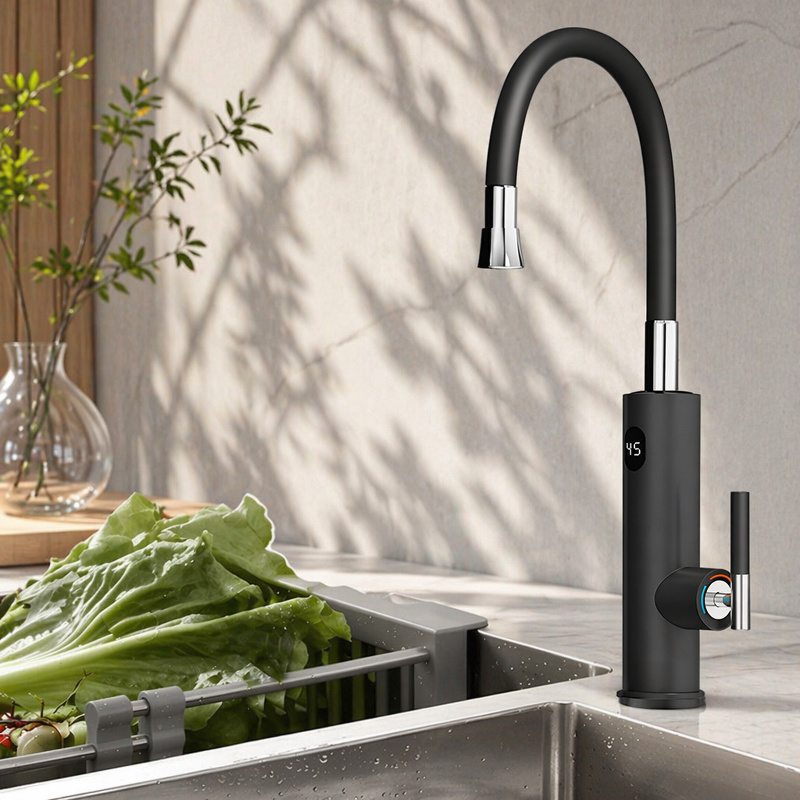 Elektrischer Warmwasserbereiter aus Edelstahl mit digitaler Anzeige