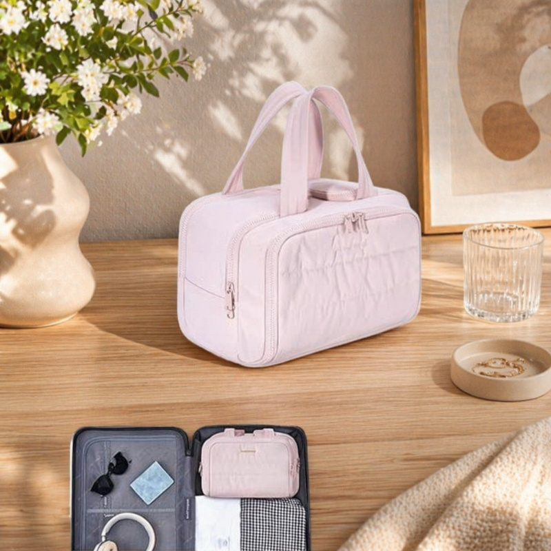 Large capacity lightweight toiletry bag with multiple compartments