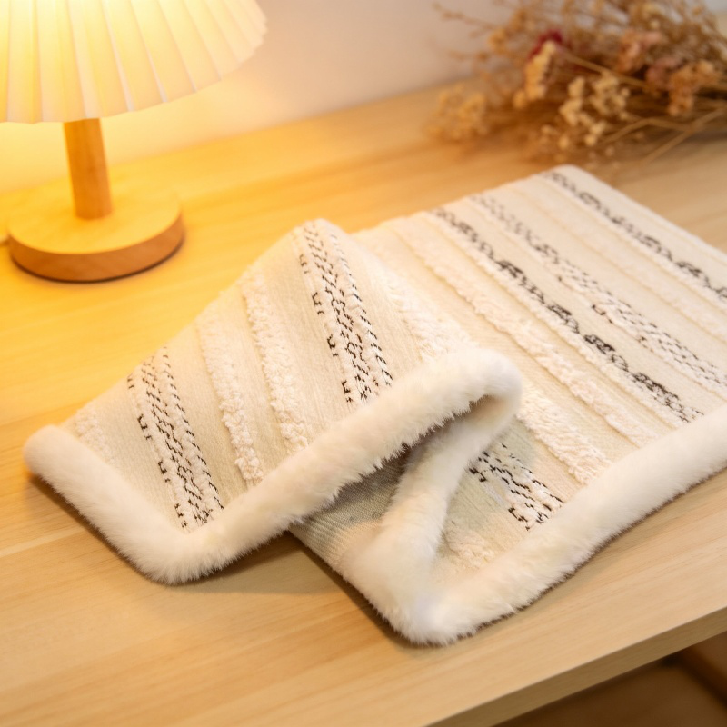 High-grade special-shaped chenille sofa cushion, non-slip design, suitable for all seasons