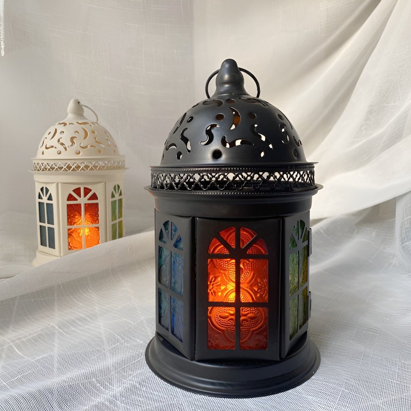 โคมไฟประดับทำจากเหล็กดัด