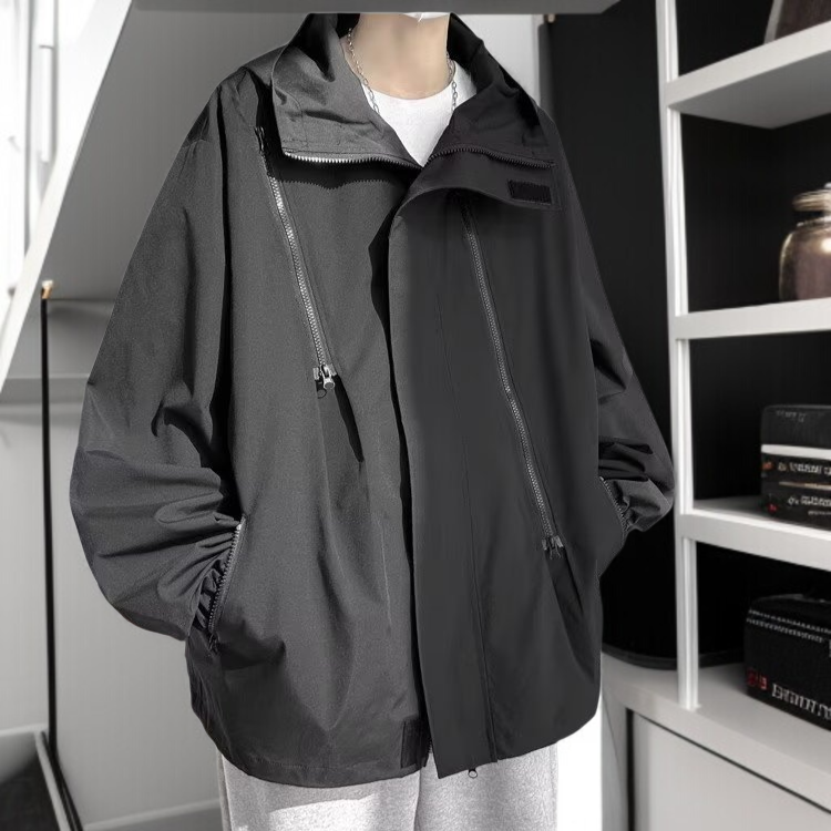 アメリカンスタイルのメンズトレンチコート全体画像