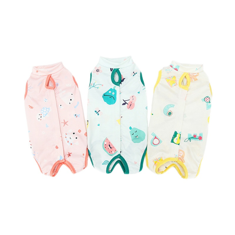 避妊・去勢手術を受けるメス猫用の暖かい服