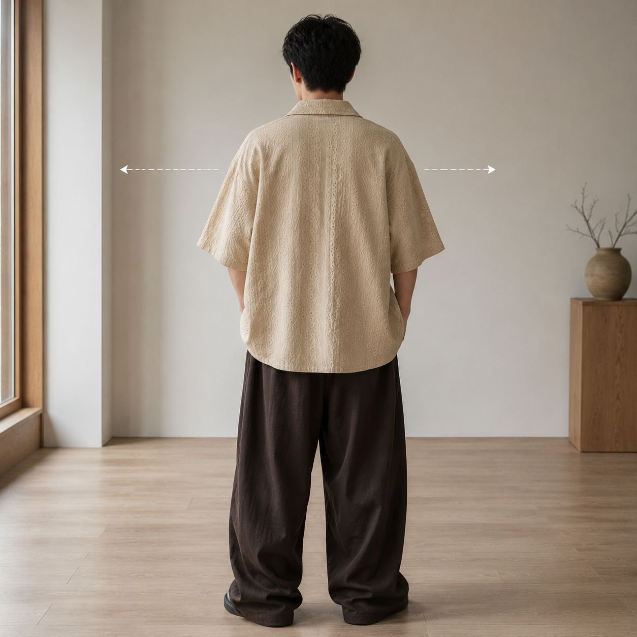 軽量で快適な半袖シャツの着用例