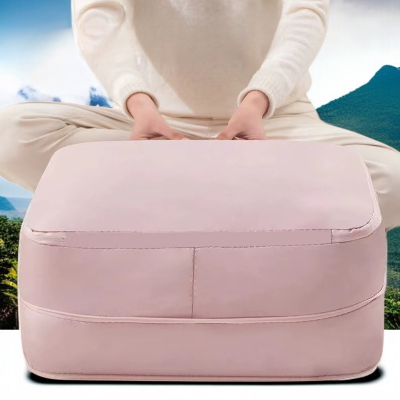 여행 중 휴대하기 좋은 압축 파우치