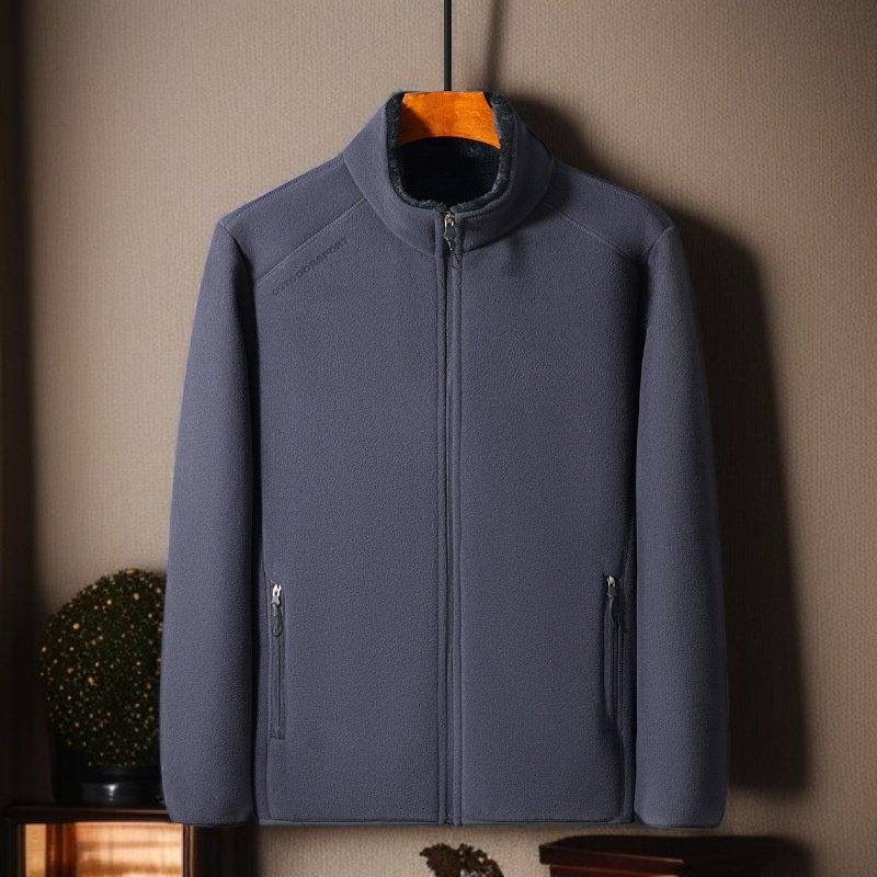 차이나넥 디자인의 중년 남성 캐주얼 상의