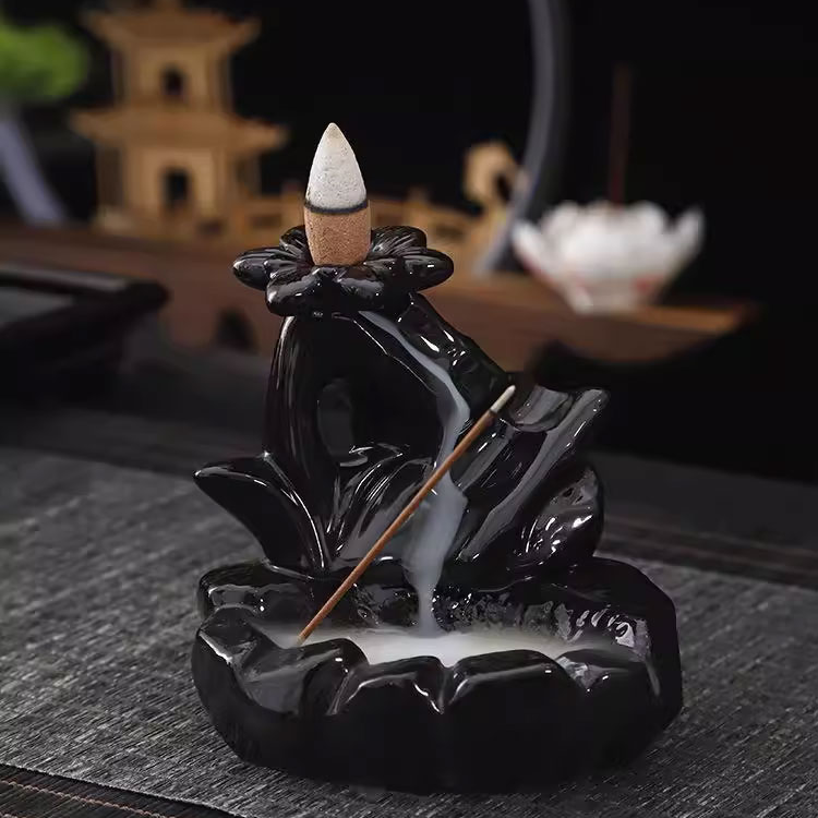 Quemador de incienso de cerámica con reflujo