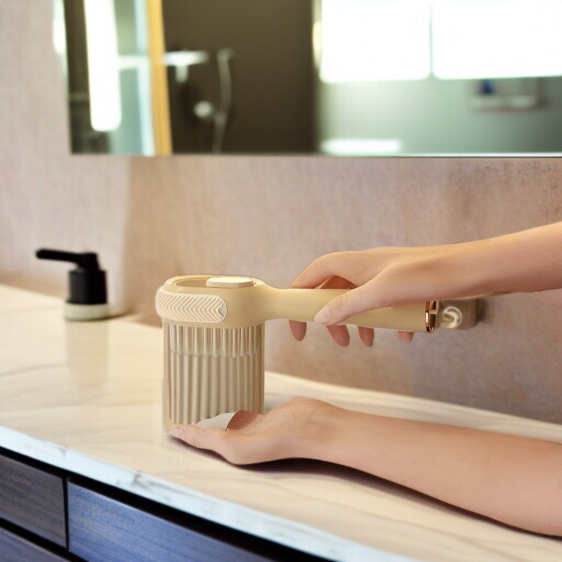 가정용 신발 브러쉬 연모 다용도 청소 장면