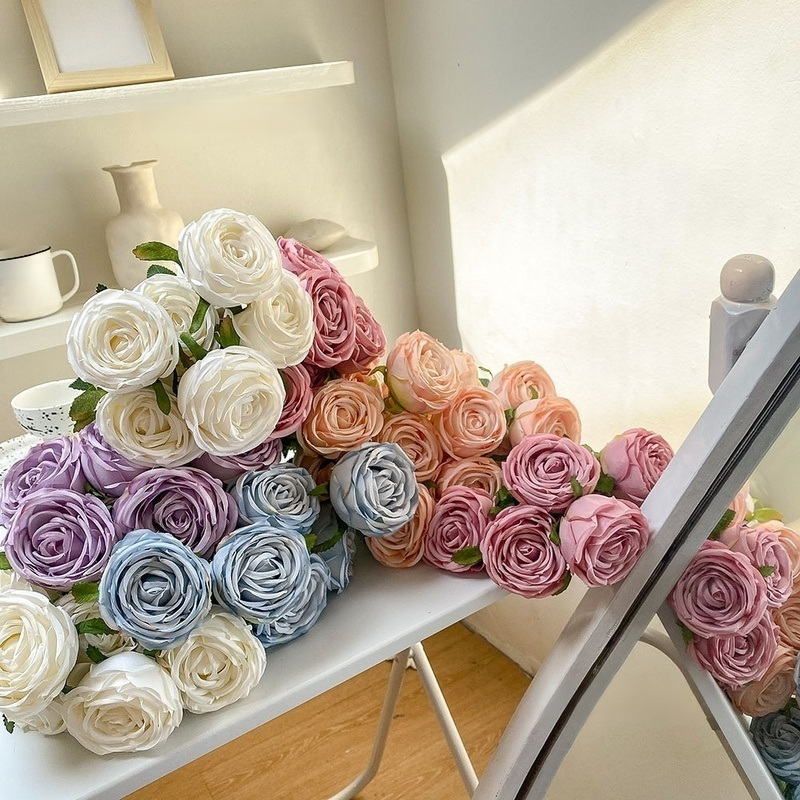 ヴィンテージスタイルのバラの花束