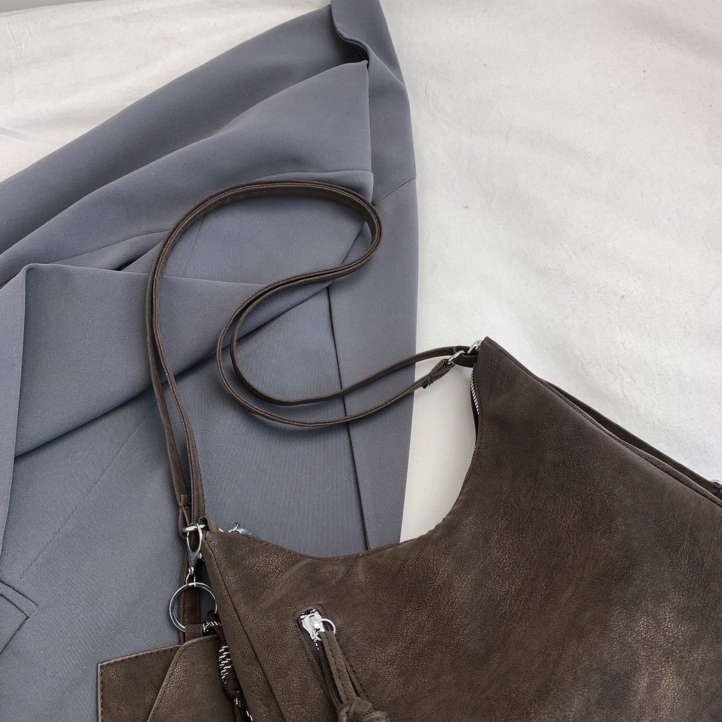 Vielseitiger Rucksack/Umhängetasche mit großem Fassungsvermögen