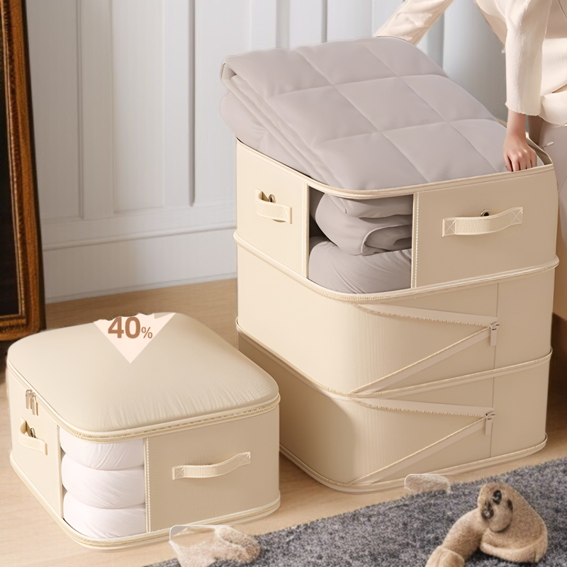 가정용 압축팩으로 의류와 이불 정리하는 모습