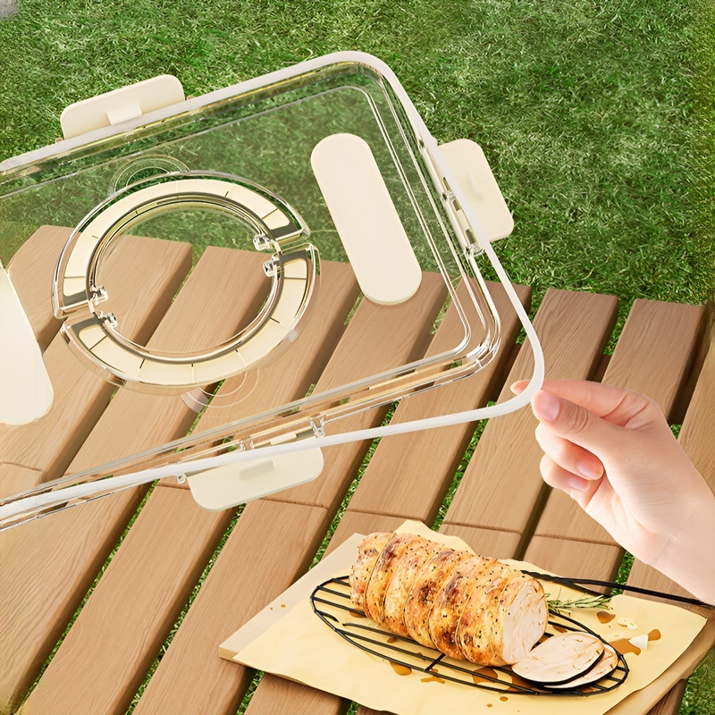 Picnic fruit box with knife and fork sealed fresh-keeping box