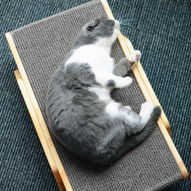 Vertikales Katzenkratzbrett