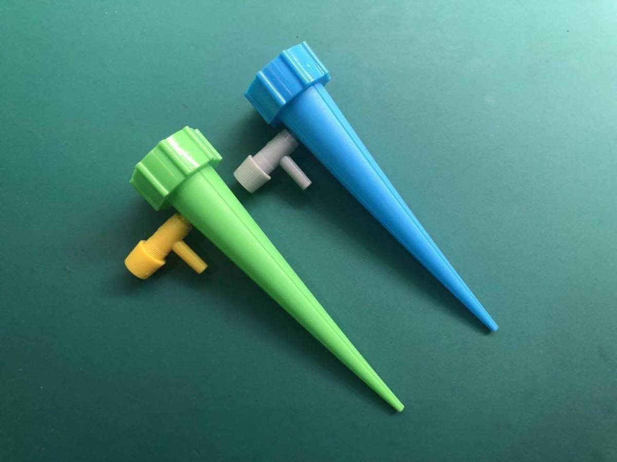 Adjustable Automatic Drip Waterer Set