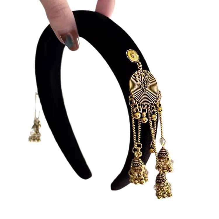 เครื่องประดับผมพู่ทำมือ