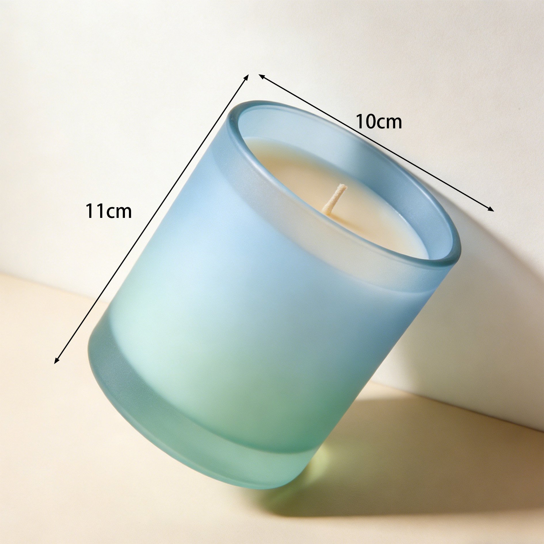 각기 다른 향의 캔들 세트 구성