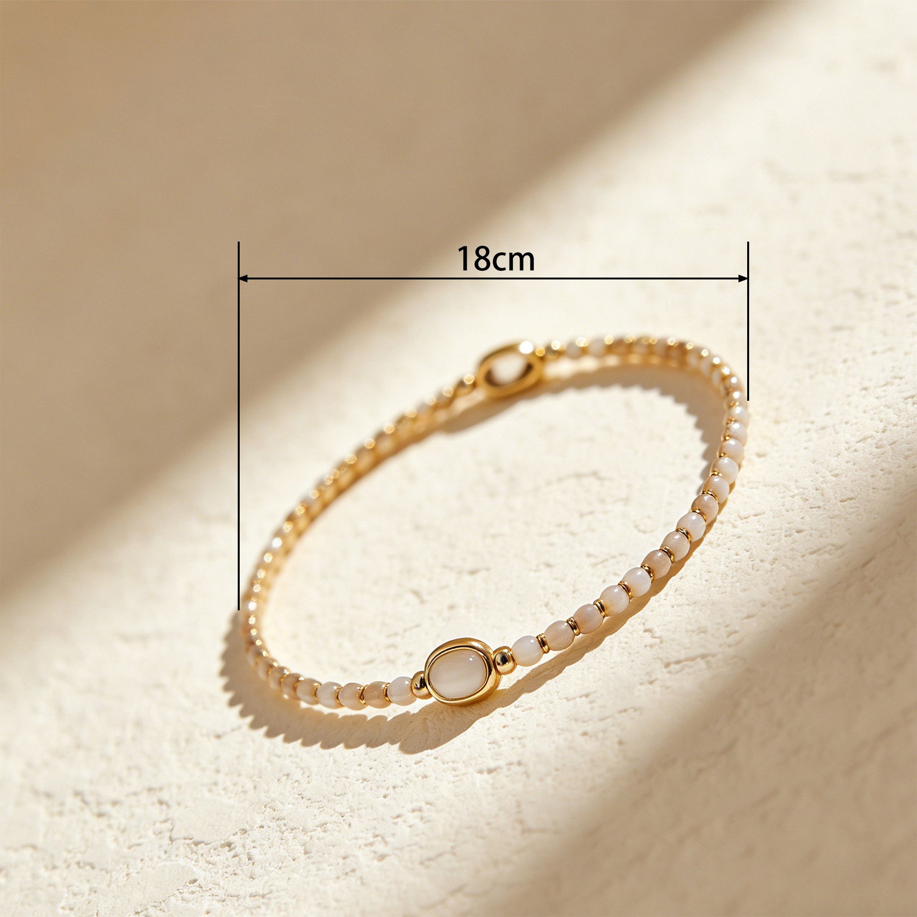 Armband getragen am Handgelenk