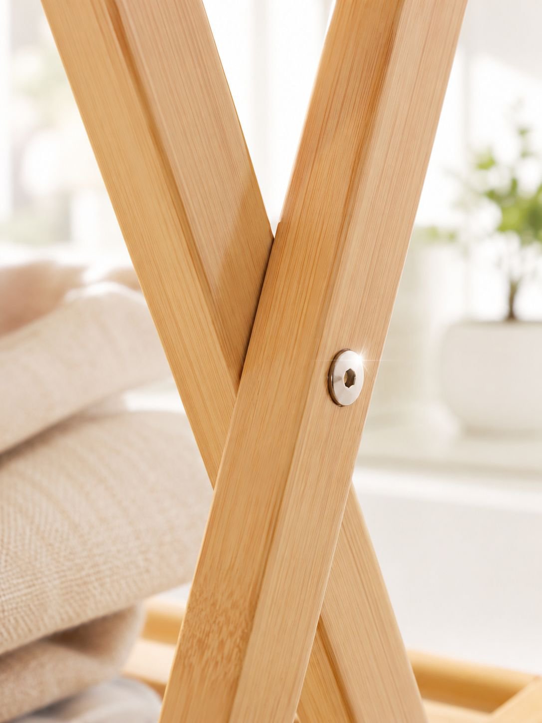 Sturdy bamboo indoor hanger for garments