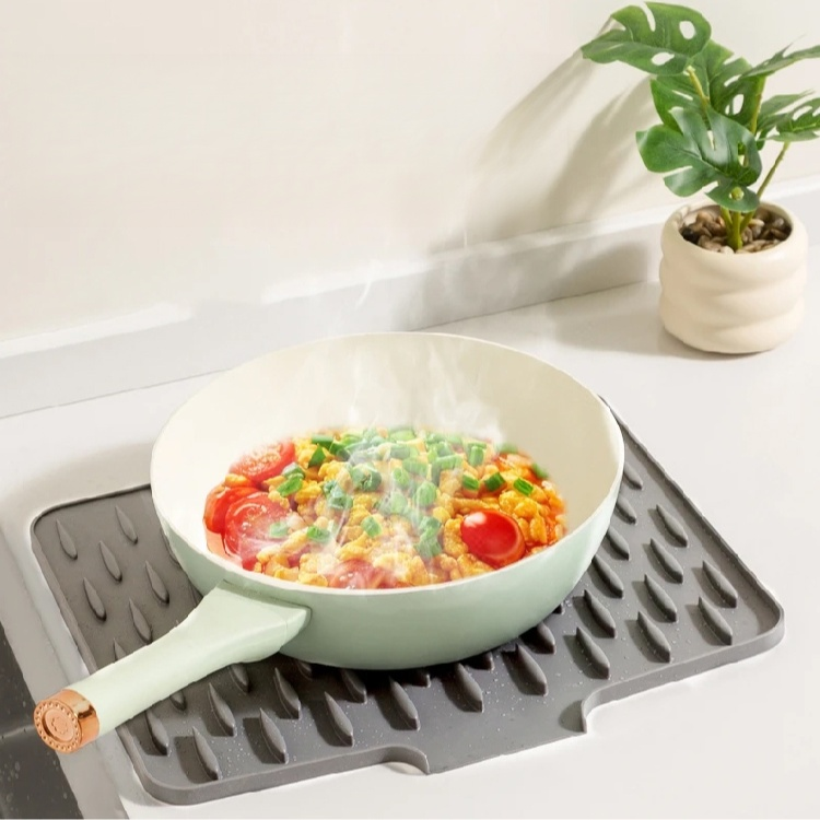 Große Küchen-Silikonmatte zum Abtropfen, mit Ablauf, rutschfest und hitzebeständig