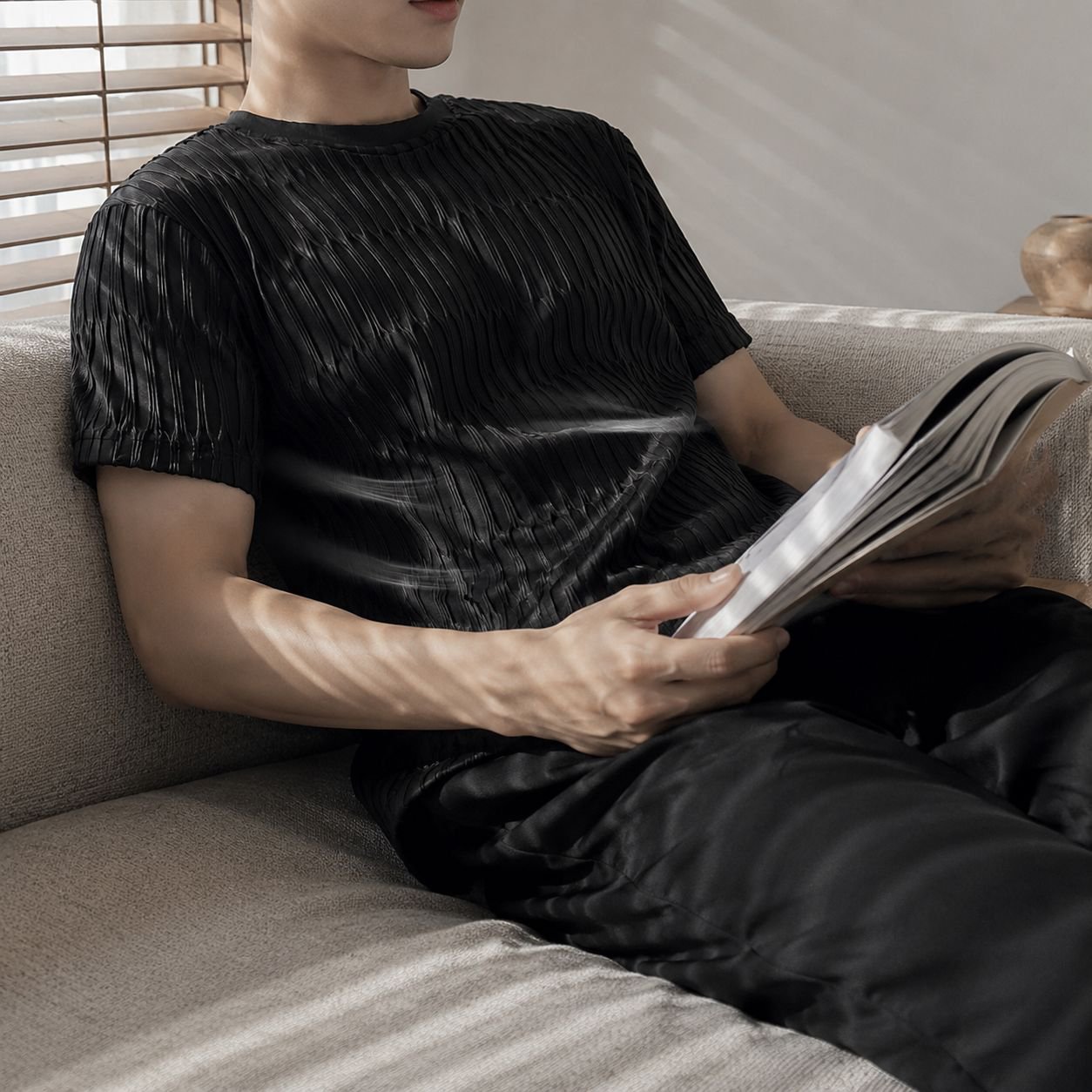 アウトドアにも最適な通気性メンズTシャツ