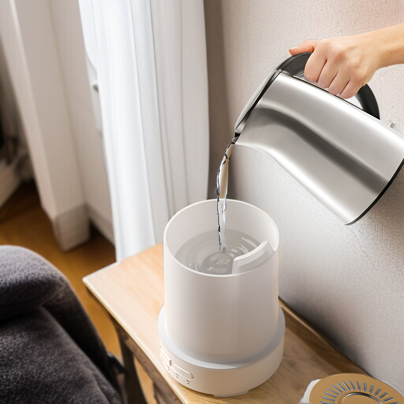 カラフルな木目調デザインのディフューザー