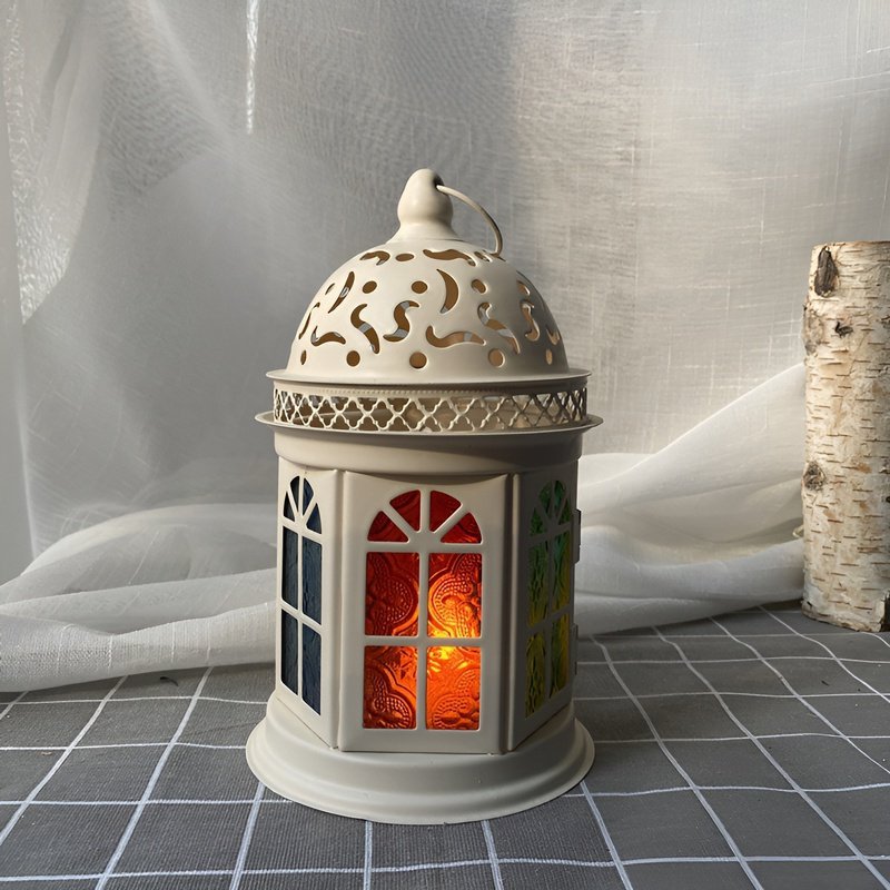 โคมไฟประดับทำจากเหล็กดัด