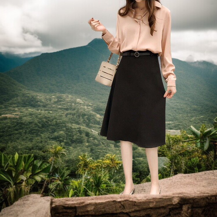 부드러운 소재의 여성 긴팔 셔츠