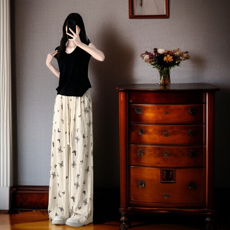 ドレープデザインが美しいヤマモトパンツのディテール