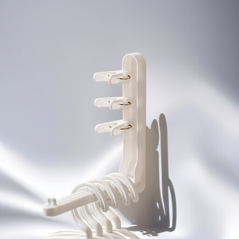 室内ドアに掛けたハンガーフック