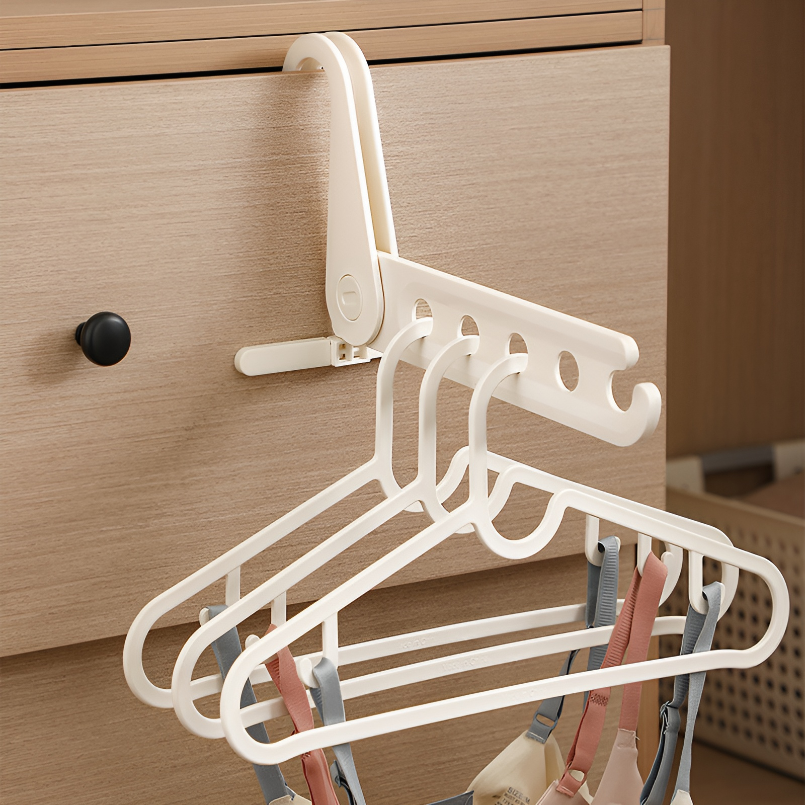 Foldable travel hanger household clothes hanger portable travel hotel multifunctional clothes drying