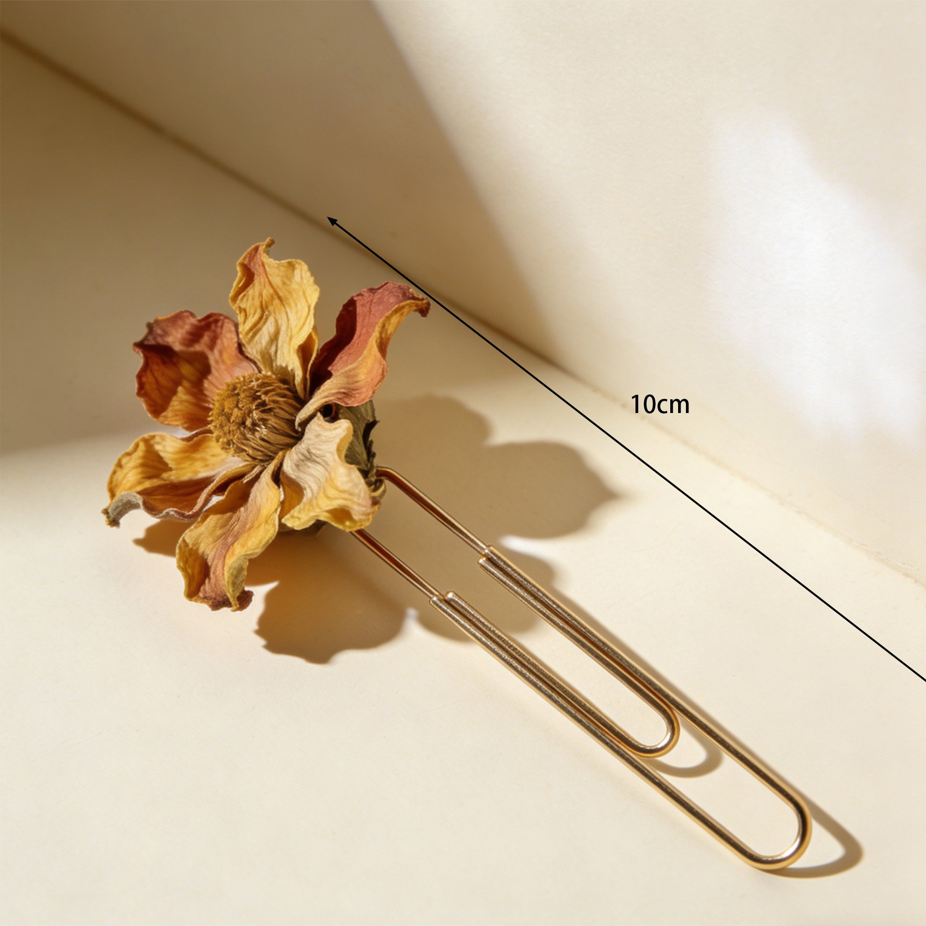 Marcapáginas ecológicos decorados con flores naturales