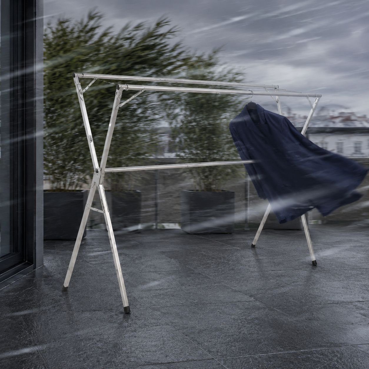 Detailaufnahme klappbarer Mechanismus Wäscheständer