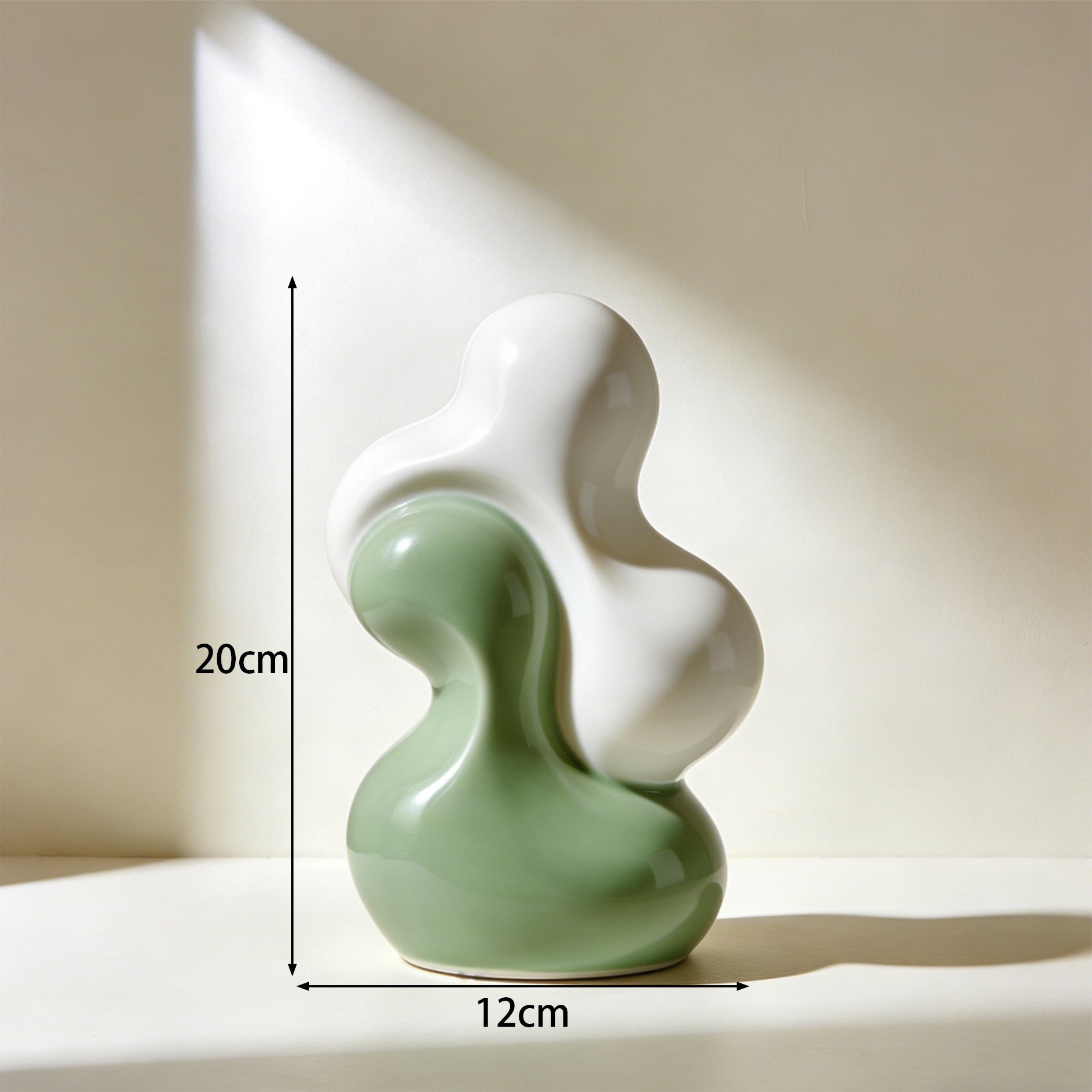 심플한 디자인의 장식 소품 세트